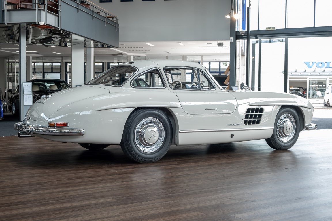 Welly Mercedes-Benz 300SL Coupe Modellauto, Ca. 1/43, Silber/blau, Flügeltüren